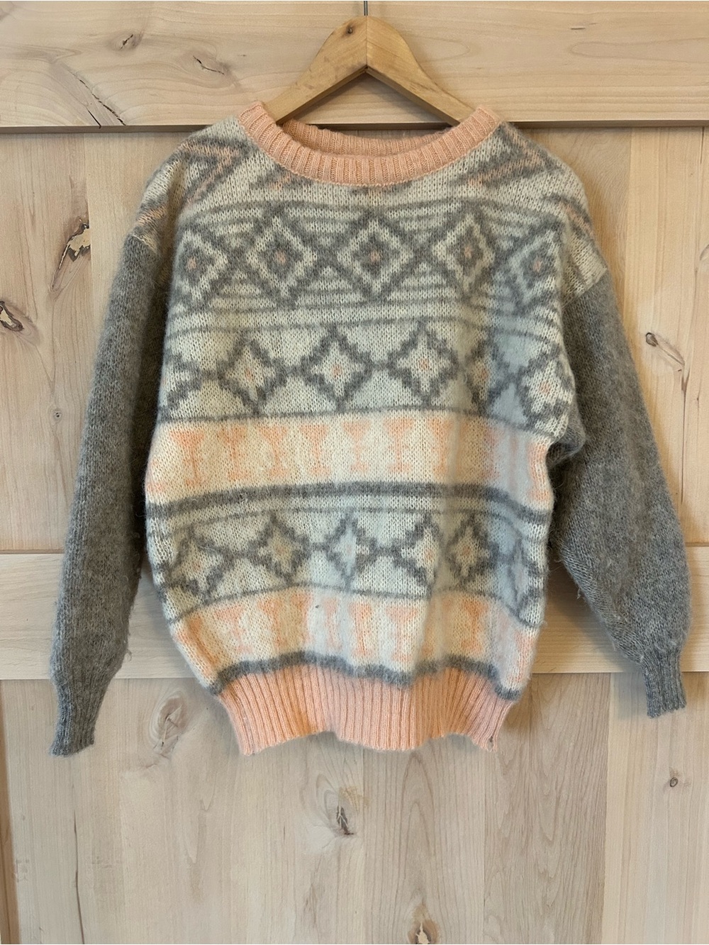 Alafoss Women’s Icelandic 100% Ice wool Crewneck Sweater pale pink & Gray Small